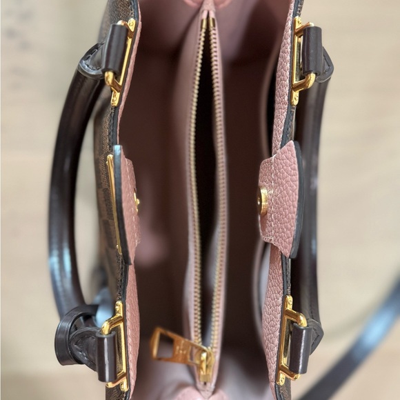 LOUIS VUITTON Brittany Damier Ebene Shoulder Bag - Picture 4 of 9